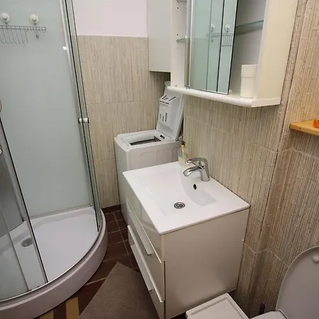 Apartment Metropolis Business