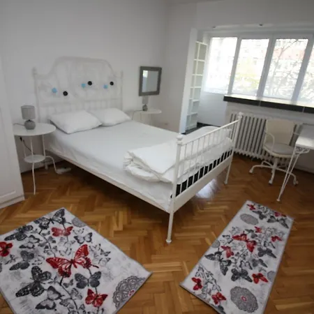 Metropolis Business Apartamento Bucarest